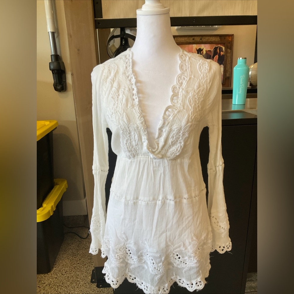 Boston Proper Off white, v-neck Blouse